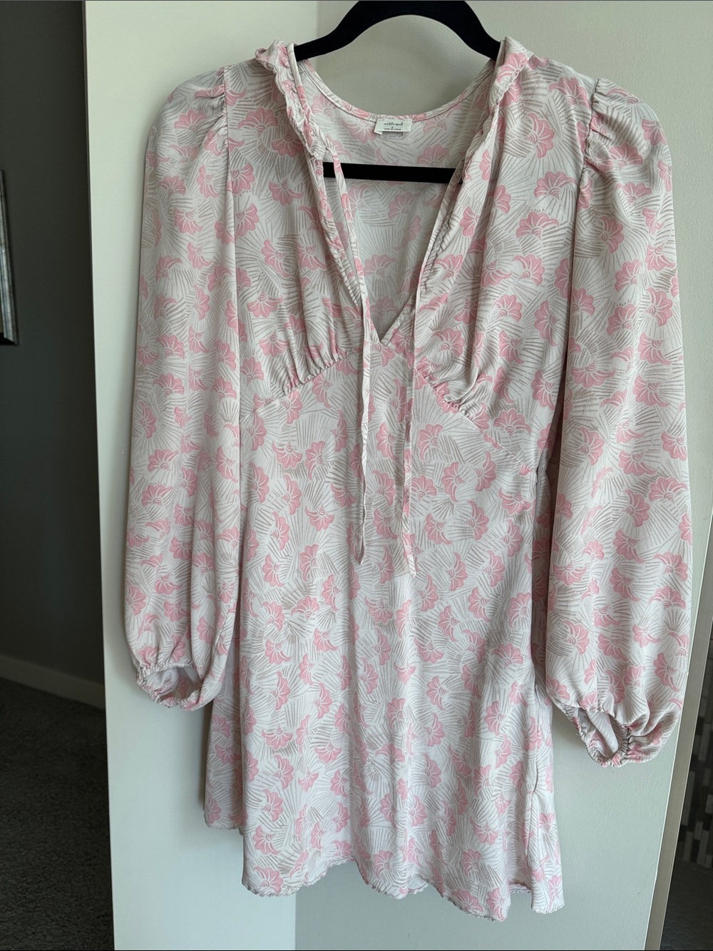 Wilfred Pink Floral V-Neck Long Sleeve Tunic Dress